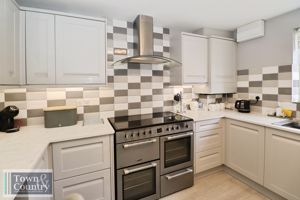 SAXMUNDHAM WAY- click for photo gallery